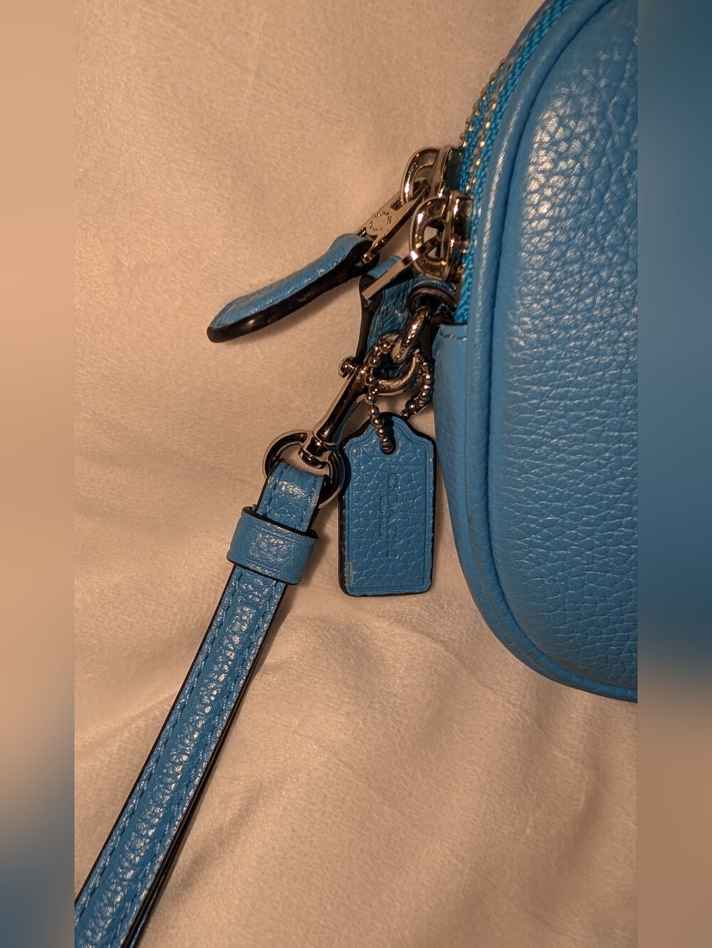 Coach Sadie Pebbled Leather Crossbody Clutch in Azure Blue Silver VGUC - Picture 8 of 15